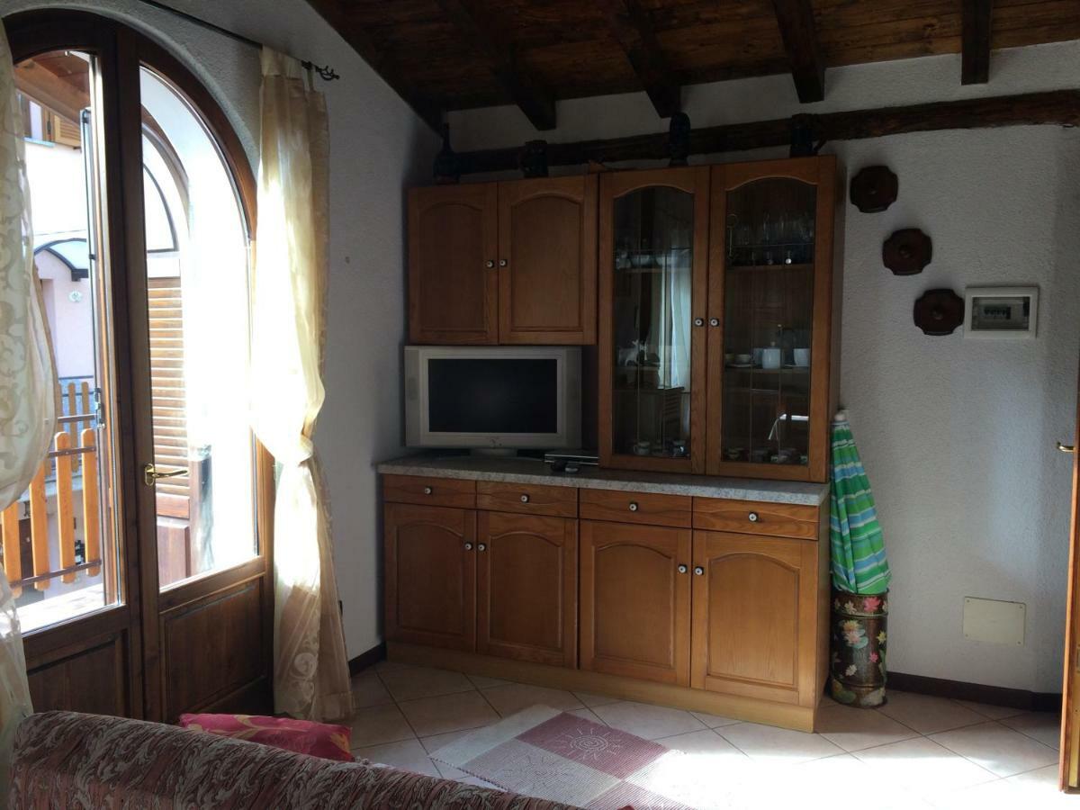Garzeno Chalet Con Piscina מראה חיצוני תמונה