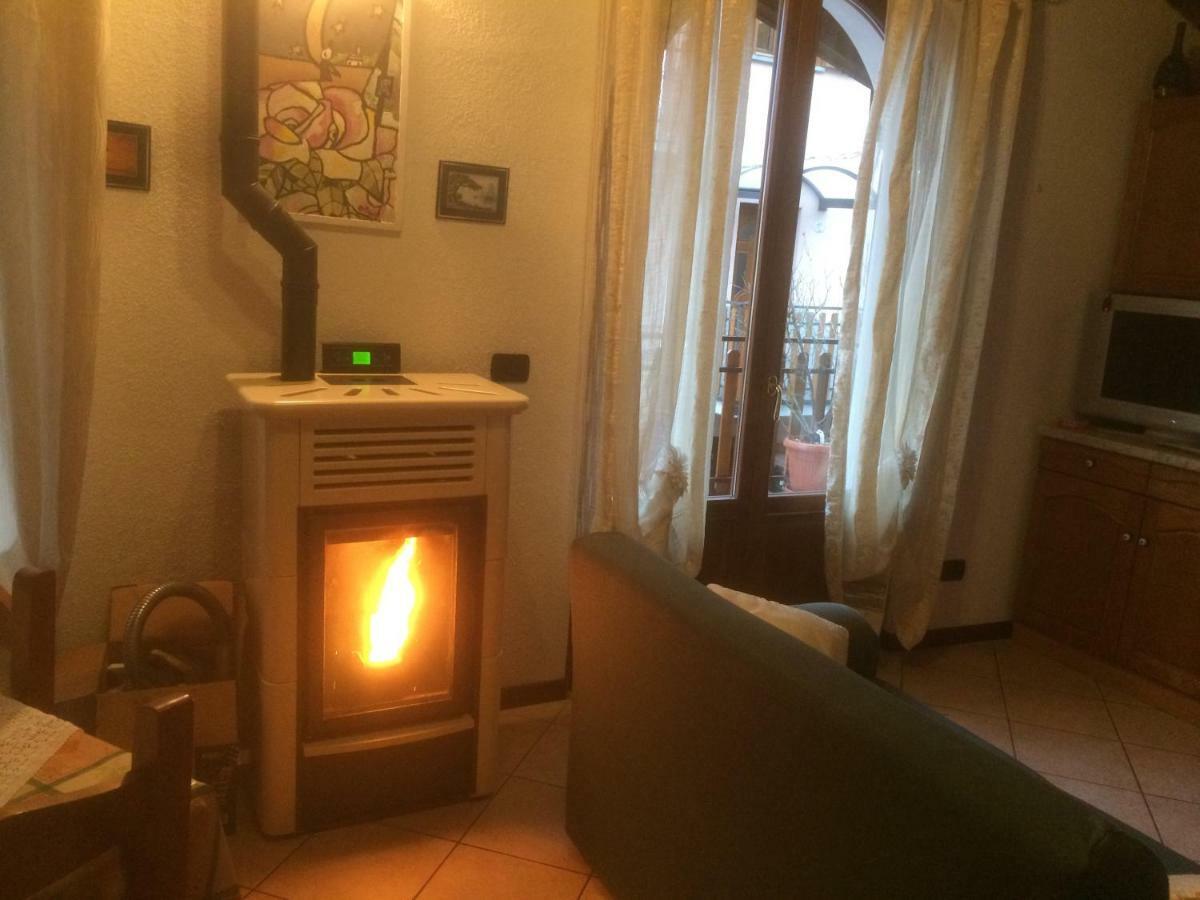 Garzeno Chalet Con Piscina מראה חיצוני תמונה